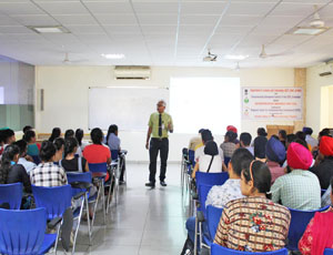 Hon'ble Director-PCBT Dr Sanjay Behl is interacting with students.